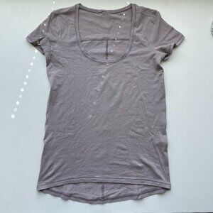 Women's Lululemon Short Sleeve shirt